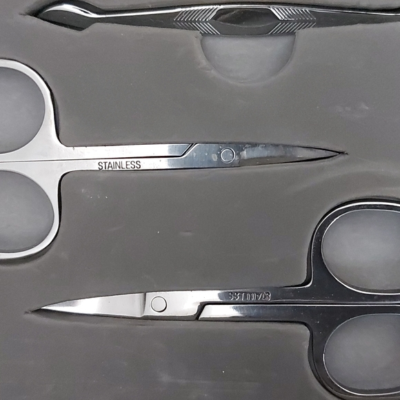 Neiman Marcus Manicure Set - Picture 8 of 8